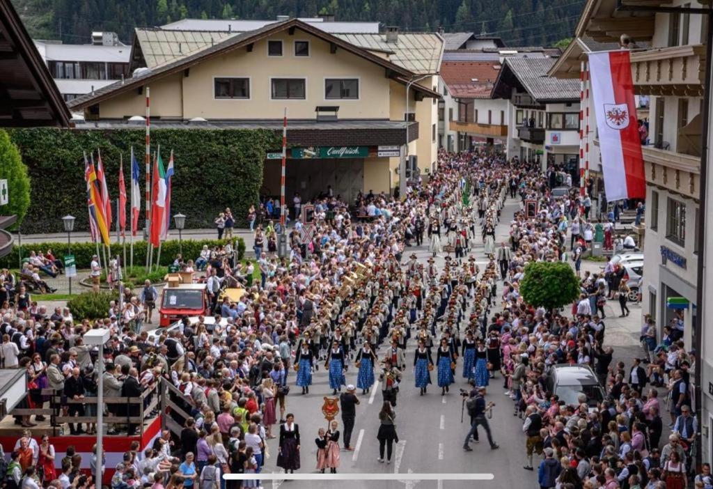 Gasthof Hotel Kirchenwirt เซลล์ อัม ซิลลา ภายนอก รูปภาพ